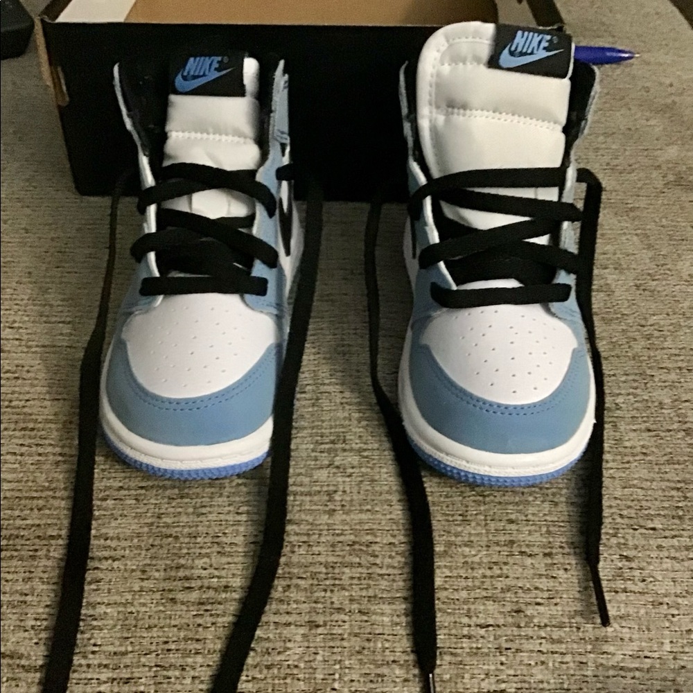 NWB Jordan Retro Toddler Sneakers. Never worn, in box. Size 9c